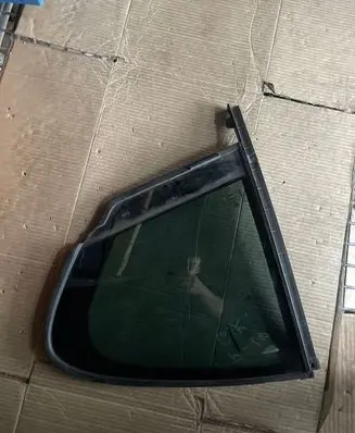 BMW 5 F10 F11 Rear vent window glass 