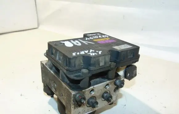 Toyota Yaris ABS Pump 4405052220 4451052220 8954152110