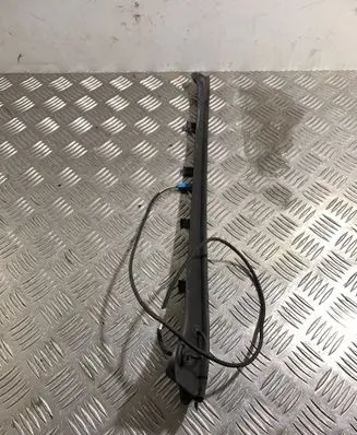 Volkswagen Touran III Tailgate sensor 5TA827712