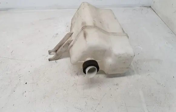 Toyota RAV 4 (XA40) Coolant expansion tank/reservoir 1789428110