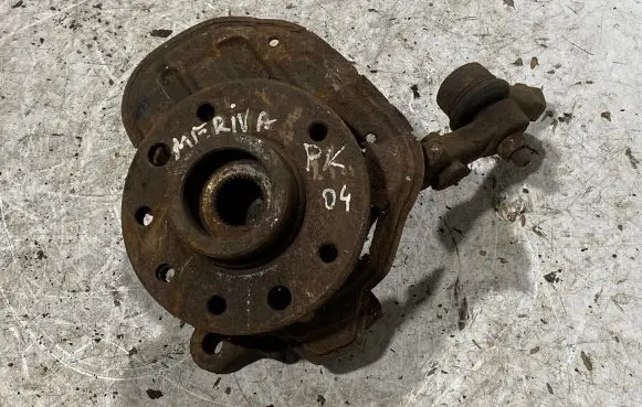 Opel Meriva A Front wheel hub spindle knuckle