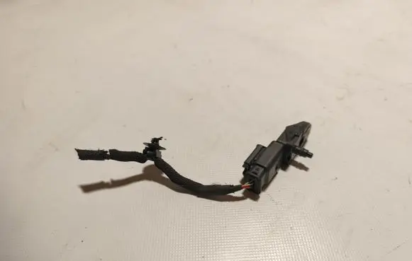 Opel Grandland X Air pressure sensor 9817007580