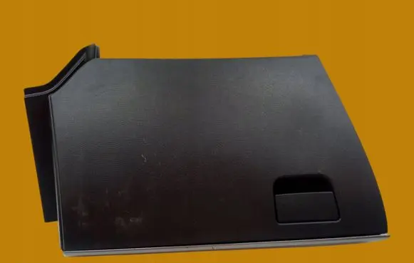 Mazda 3 II Glove box
