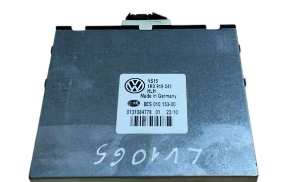 Volkswagen Golf VI Power management control unit 1K0919041 8ES01015300 0131084776