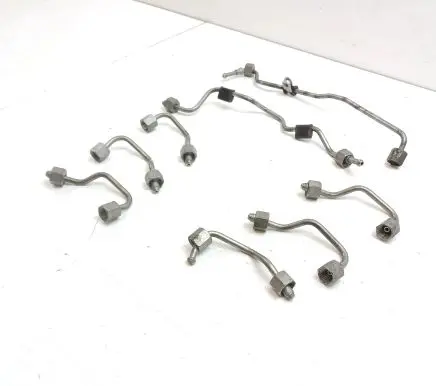 Chrysler 300 - 300C Fuel injector supply line/pipe 