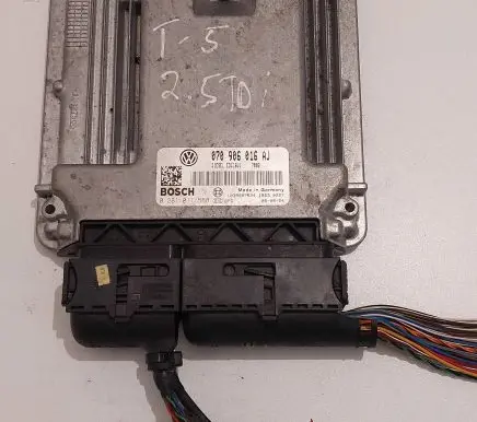 Volkswagen Transporter - Caravelle T5 Engine control unit/module 070906016AJ 1039S07534 0281011568