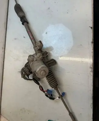 Suzuki Swift I Steering rack YB08030209