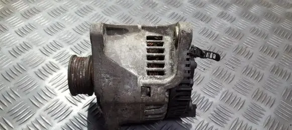 Volkswagen PASSAT B5 Generator/alternator