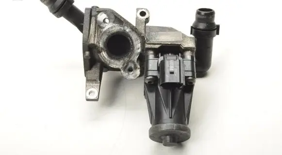Jaguar XE EGR valve G4D39D475AC