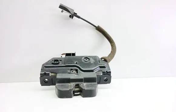 Opel Vectra C Tailgate/trunk/boot lock/catch/latch 13173563 495072894