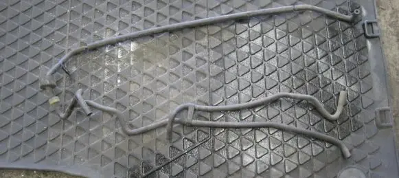 Volkswagen Amarok Fuel line pipe