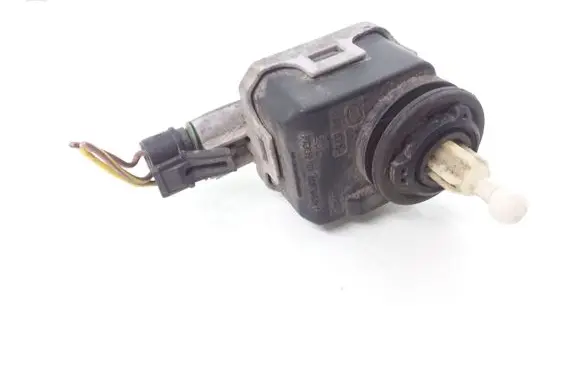 Headlight level adjustment motor