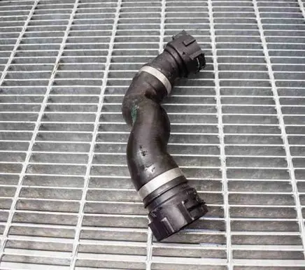 BMW 6 F12 F13 Engine coolant pipe/hose 8511928
