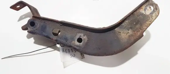Opel Corsa B Engine mounting bracket