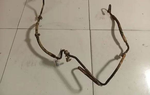 Volkswagen Golf IV Power steering hose/pipe/line