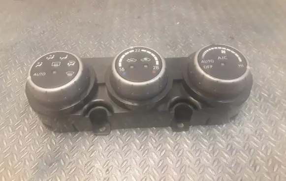Nissan Murano Z50 Interior fan control switch 27500CC000