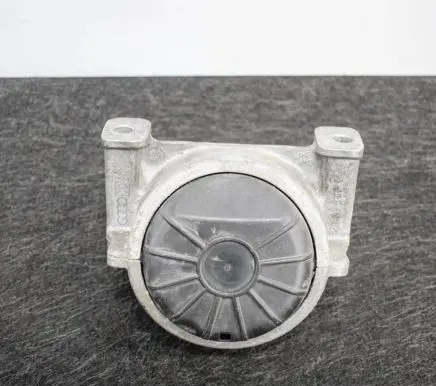 Audi Q5 SQ5 Engine mount bracket 8R0199381