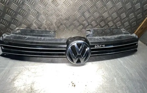 Volkswagen Golf VI Front bumper upper radiator grill