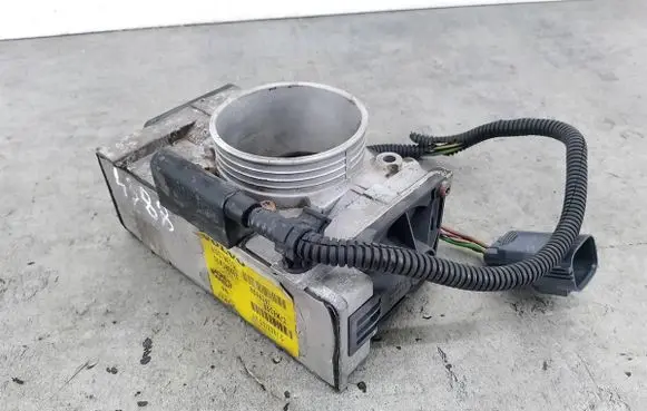 Volvo S80 Throttle body valve 8644347