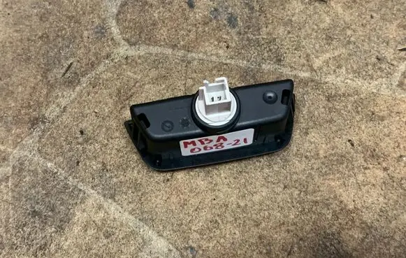 Mercedes-Benz CLS C218 X218 Front seat light A2048207901