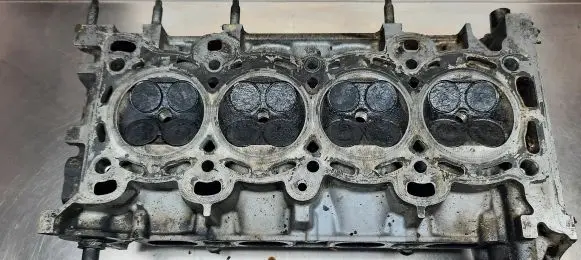 Ford Mondeo Mk III Engine head 