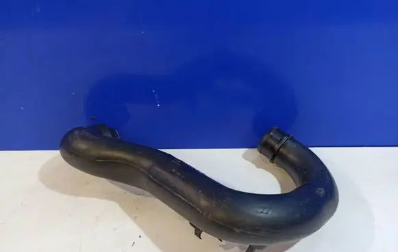 Volvo XC70 Intercooler hose/pipe 9155882