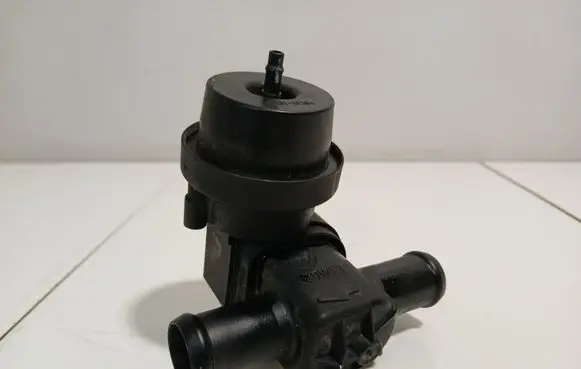 Audi A4 S4 B8 8K Coolant heater control valve 1J0819809