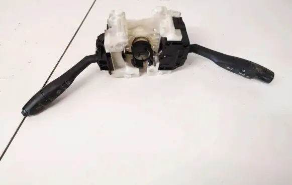 Mitsubishi Carisma Wiper turn signal indicator stalk/switch mr318844