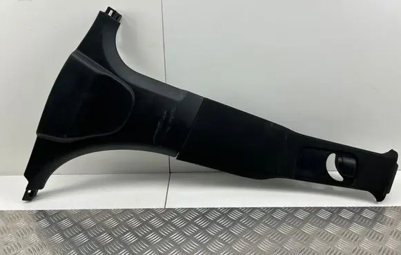 Dodge Charger (B) pillar trim (bottom) 100017180 42068K PLASTC0AT