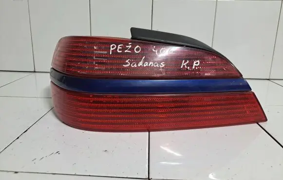 Peugeot 406 Rear/tail lights 9630364877