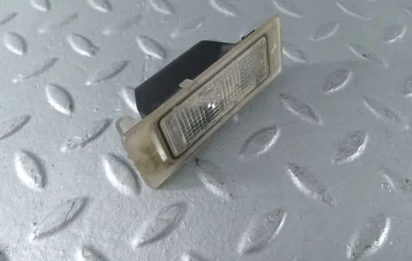 Cadillac XTS Number plate light 1350217