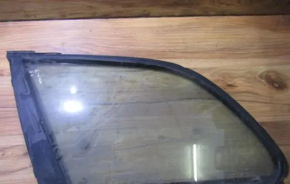 BMW 5 E39 Rear side window