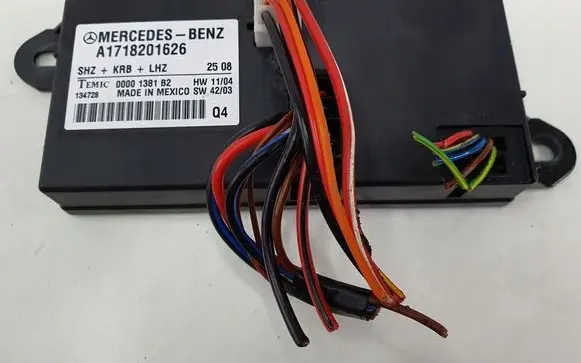 Mercedes-Benz SLK R171 Seat control module A1718201626