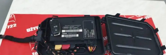 Audi A4 S4 B7 8E 8H Comfort/convenience module 8E0959433CQ 00002731E3 02439971