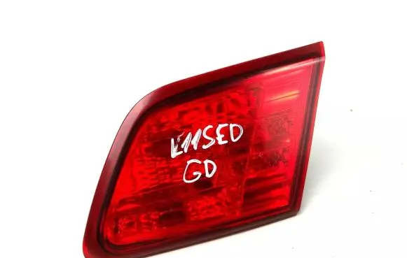 Subaru Legacy Tailgate rear/tail lights