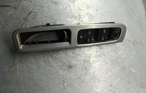 Volvo V50 Electric window control switch 30658444