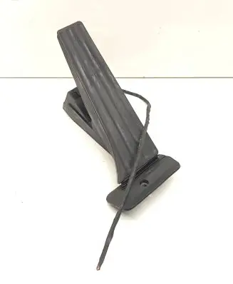 BMW 6 F12 F13 Accelerator throttle pedal 6858574 25916010 0705121075A