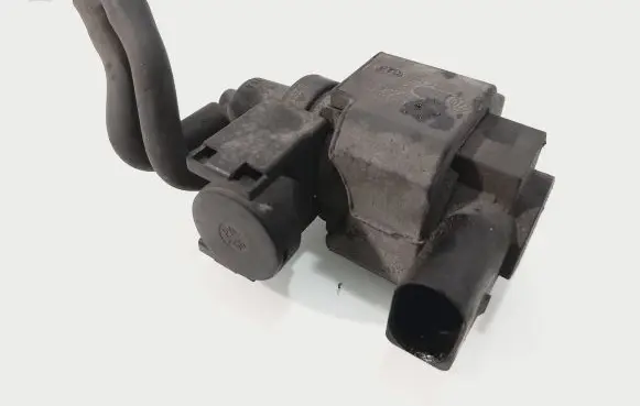 Volkswagen Touareg I Turbo solenoid valve 059906628b 70101900