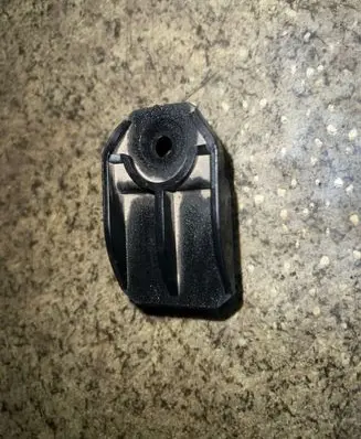 BMW 5 E39 Radiator mount bracket 1740315