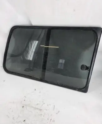 Mitsubishi Pajero Rear side window 