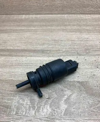 BMW 3 E46 Windscreen/windshield washer pump 8364516 1813914725