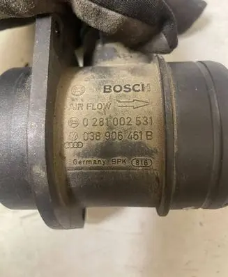 Volkswagen Fox Mass air flow meter 038906461B 0281002531