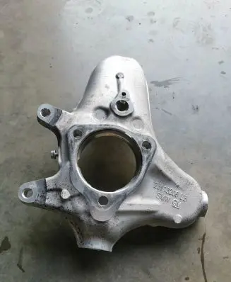 Chevrolet Corvette C7 Rear wheel hub spindle/knuckle 23113206