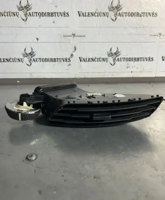 Ford Kuga II Dash center air vent grill 07465000
