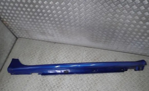 Audi RS4 Sill/side skirt trim 