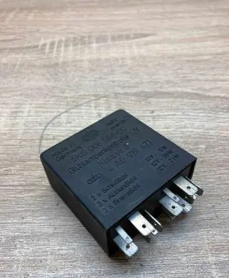 Audi A8 S8 D2 4D Other relay 4A0919471 5KG00656800