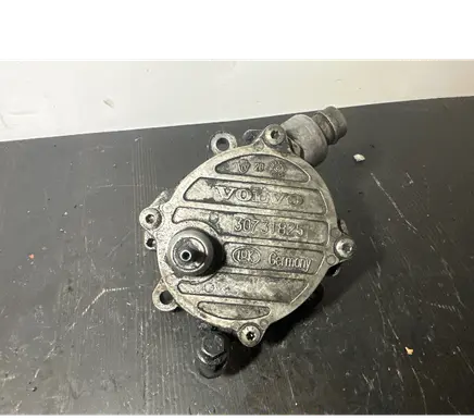 Volvo XC70 Vacuum pump 30731825