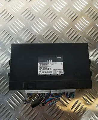 Subaru Outback Comfort/convenience module 88281AJ220 97RI010653 X1T23173H