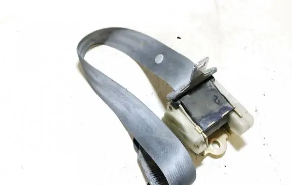 Renault Laguna I Rear seatbelt 7700428345