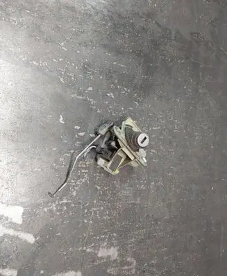 Audi A4 S4 B5 8D Loading door lock 8D5827573